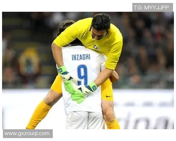 足球巨星云集同框合影展现绿茵场的璀璨星光与时代辉煌