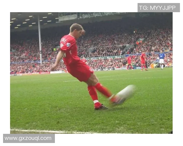 足球球星巧妙过人技巧大揭秘 打破防线的绝妙瞬间与秘诀