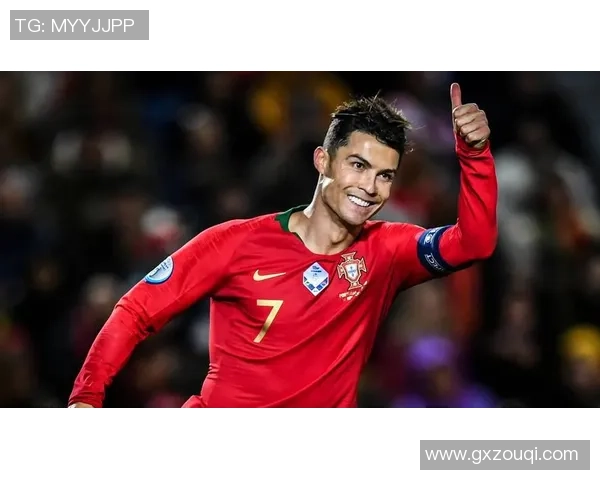 C罗高清形象展示：感受足球巨星风采与荣耀瞬间